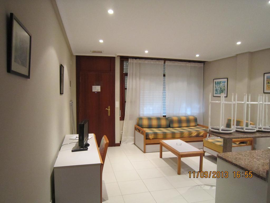 Apartamentos Elena Laredo Exterior foto