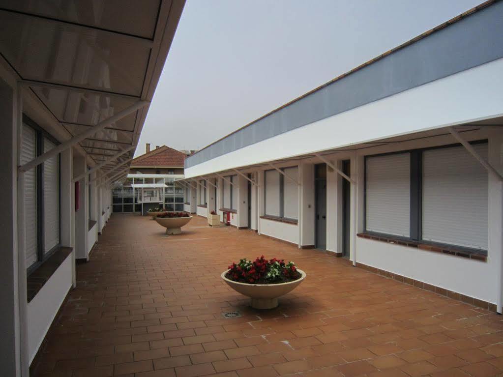 Apartamentos Elena Laredo Exterior foto