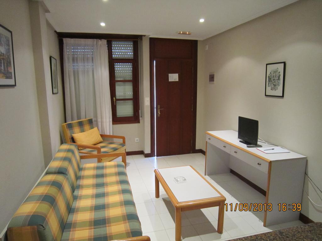 Apartamentos Elena Laredo Zimmer foto